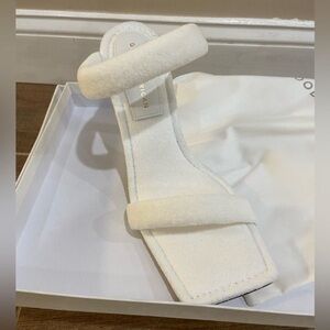 Good American White Sandals stiletto heels 8.5 NWT